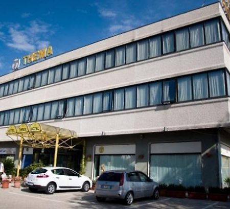 Hotel Thema Rocca San Giovanni Ngoại thất bức ảnh