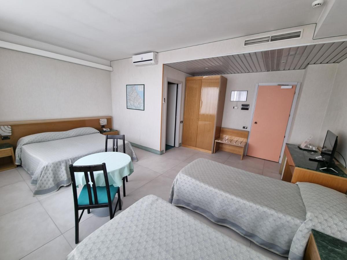 Hotel Thema Rocca San Giovanni Ngoại thất bức ảnh