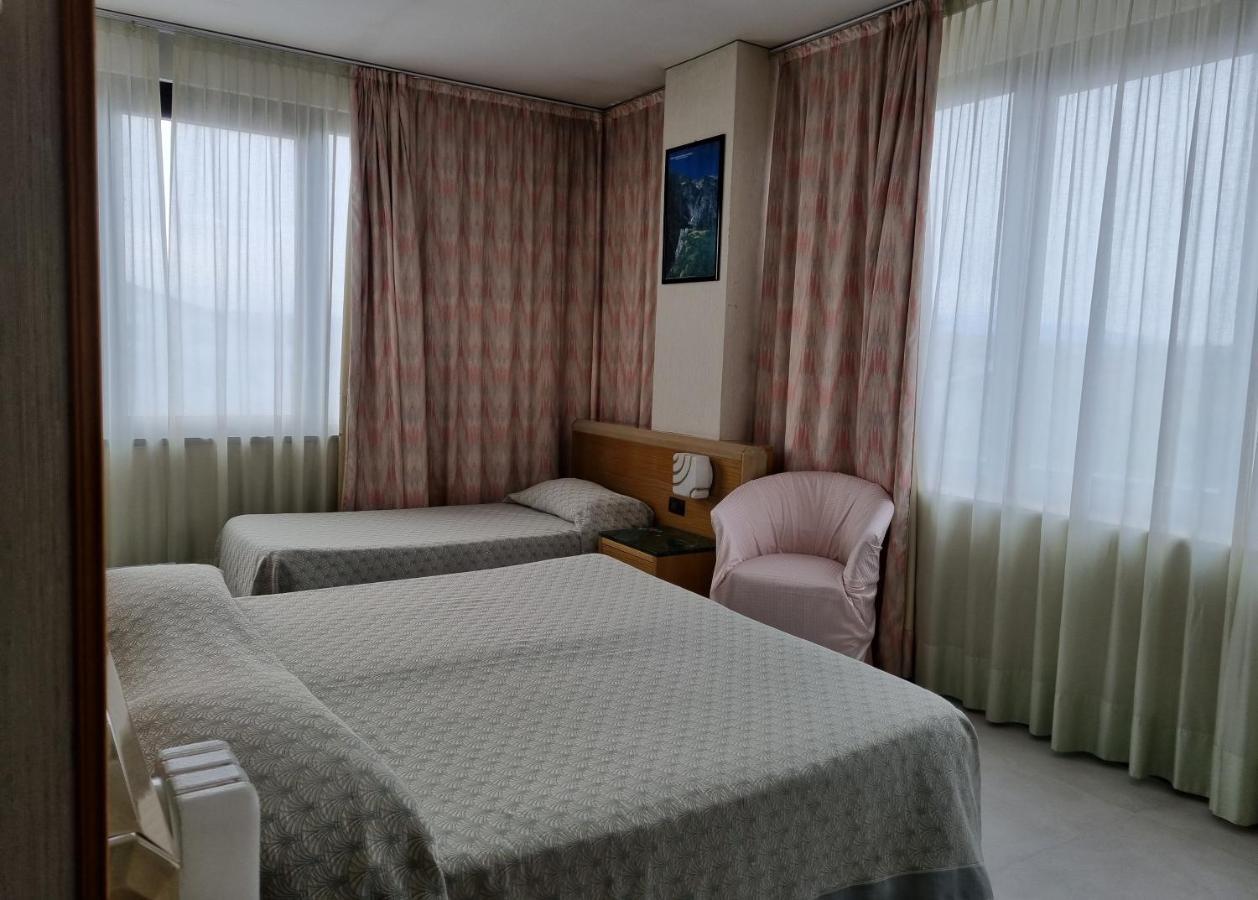 Hotel Thema Rocca San Giovanni Ngoại thất bức ảnh
