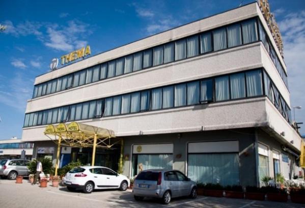 Hotel Thema Rocca San Giovanni Ngoại thất bức ảnh